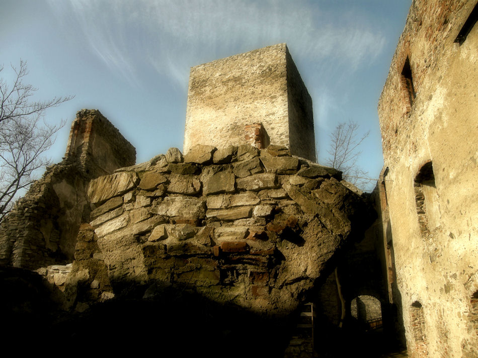 Burgruine Dobra, 2010, Foto: (C) Herbert Swaton