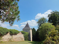 ... ganz Renaissanceschloss, mit idyllischen Aussichten berall.