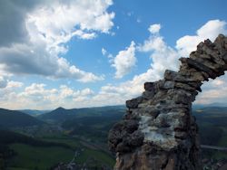 ... dieser beeindruckende Ausblick von dort oben ins Pittental hinein.