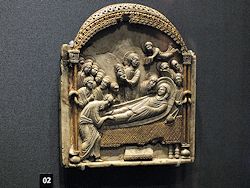 'Koimesis' - Tod der Gottesmutter Maria; Steatit, Koonstantinopel, 2. Hälfte 10. Jhdt.