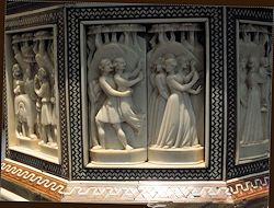 Sechseckige Kassetten, Details, Holz mit Certosina-Intarsien, Schnitzereien aus Bein, venezianisch, Werkstatt des Embriachi, um 1400