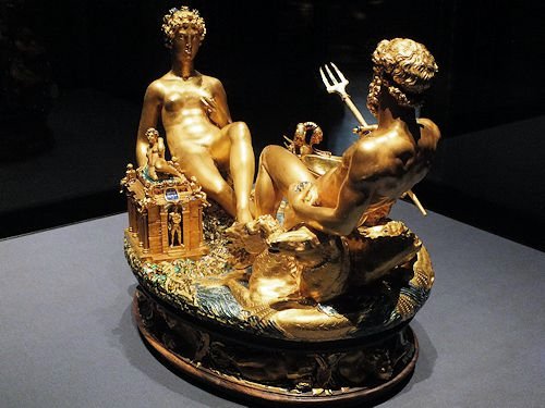 Die weltberhmteste Menage und vor gar nicht so langer Zeit in den kriminaltechnischen Schlagzeilen: die Saliera des Benvenuto Cellini ...