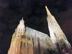 Macht aber nichts, denn den Stephansdom, das Wahrzeichen Wiens kann man schlielich auch nicht kaufen und sich einpacken lassen, ...