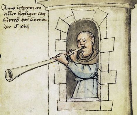 Abbildung eines Türmers beim Signalgeben mit dem Horn; Abbildung aus dem Hausbuch der Nürnberger Zwölfbrüderstiftung, um 1430