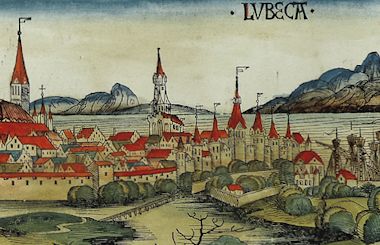 Einen gewichtigen wirtschaftlichen Faktor des Spätmittelalters stellten die Hafenstädte der Hanse dar; Lübeck, Ausschnitt aus einer Abbildung der Schedelschen Weltchronik, 1493
