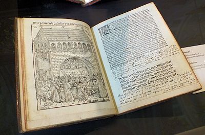 Nicht nur die Verwendung von Papier sondern auch der Einsatz des neuerfundenen Buchdrucks revolutionierte die Bücherproduktion; Wiener Heiltumsbuch des Johannes Winterburger, 1502